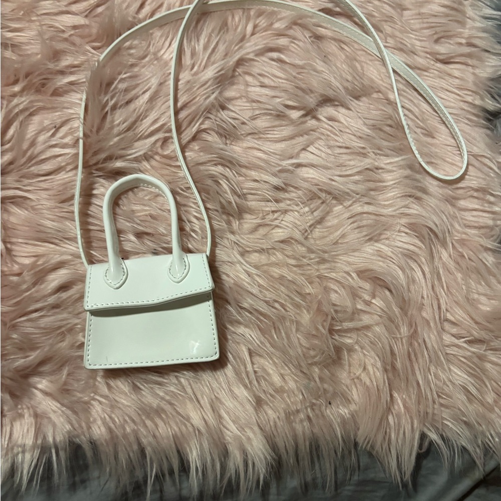 Elegant White Mini Handbag